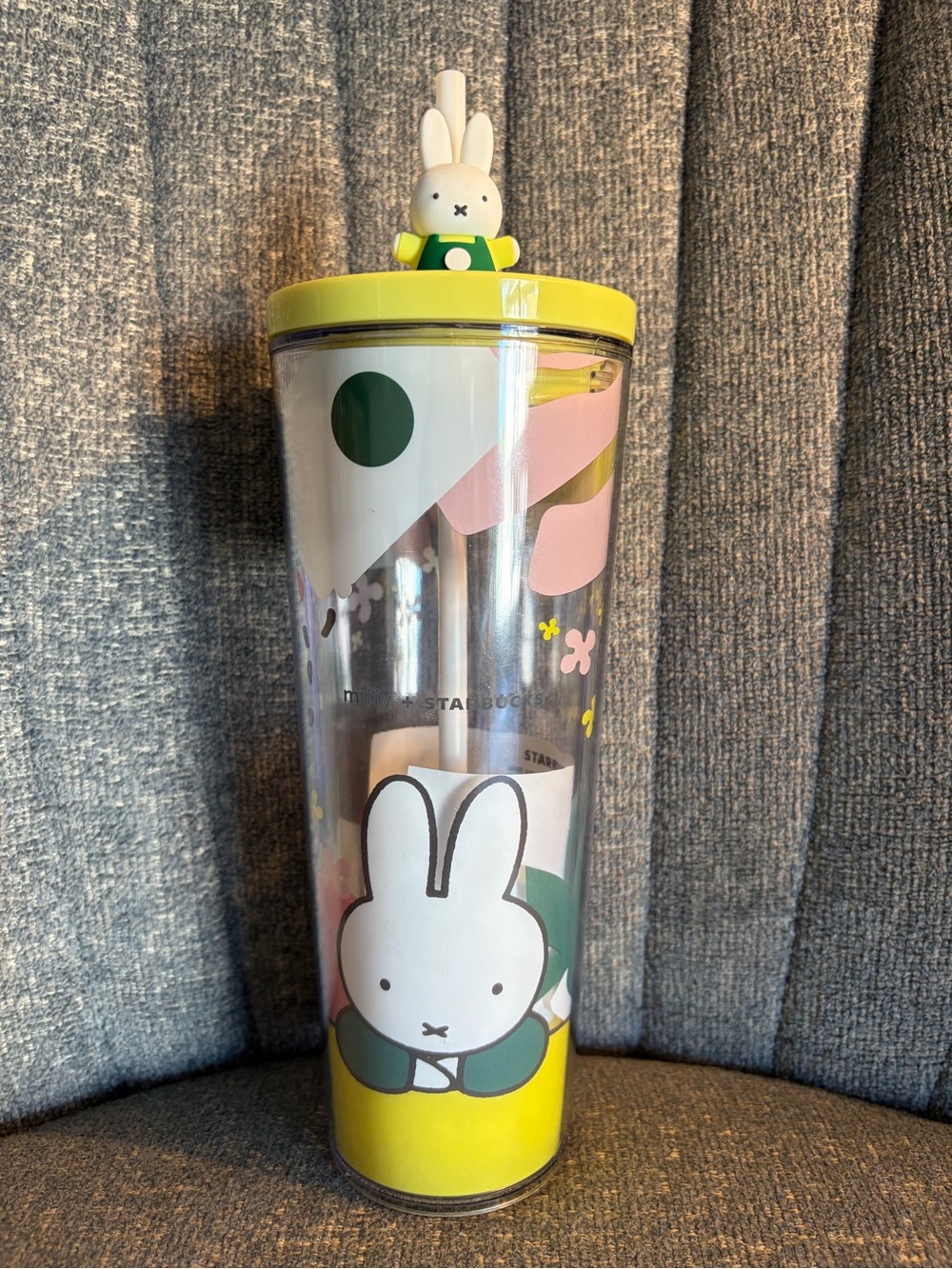 Starbucks x Miffy 24oz Cold Cup Tumbler Yellow Lid Straw Topper Limited Edition